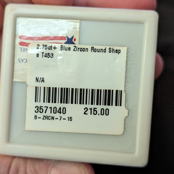 Large single light blue sky blue zircon - Picture 2 of 3